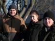 З архіву ПУ. Сім'я возз'єдналася​: Олег Сенцов вивіз з Криму власну маму і хворого сина, котрий не піддався на проросійську агітацію своєї матері