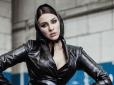 Хіти тижня. Співачка-зрадниця Maruv на Росії розкинула ноги в прямому ефірі: Прямо під носом у критика нетрадиційної орієнтації (фото)